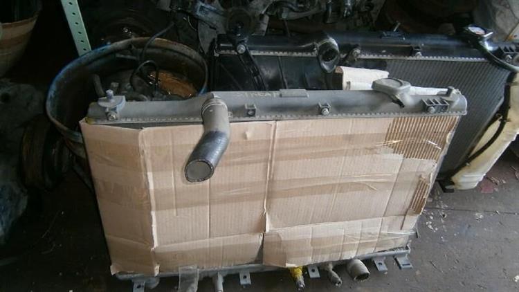 Радиатор основной Хонда Стрим в Якутске 11958