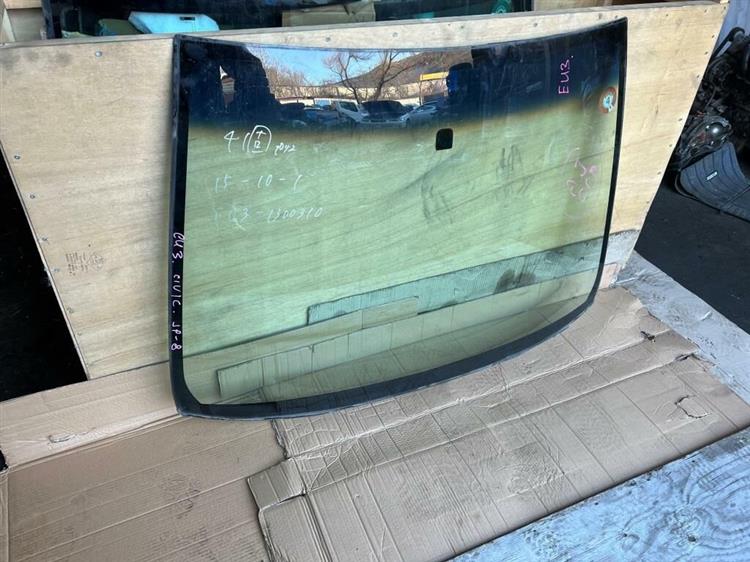 Лобовое стекло Хонда Цивик в Якутске 236512