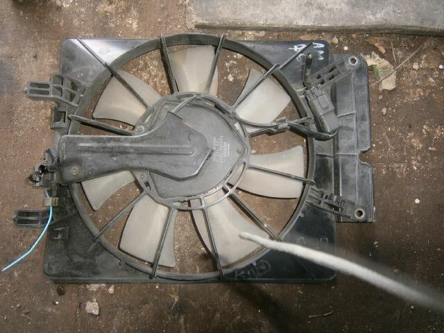 Диффузор радиатора Хонда СРВ в Якутске 24032