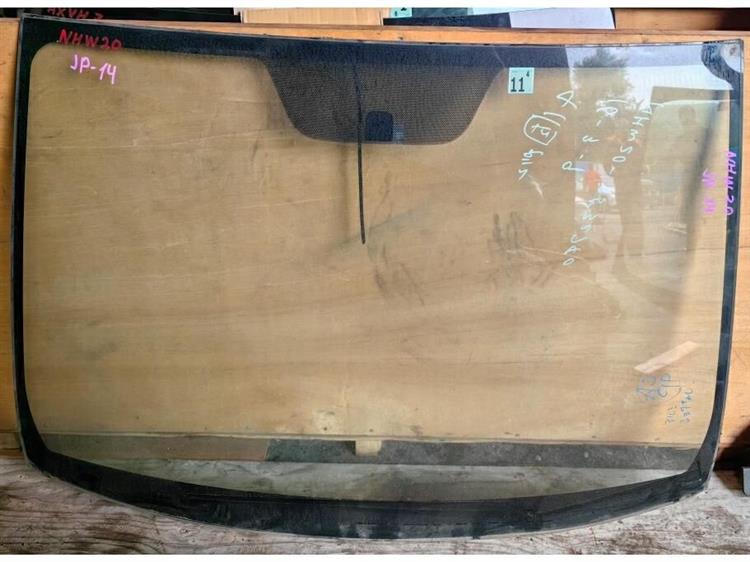 Лобовое стекло Тойота Приус в Якутске 249558