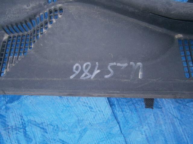 Решетка под лобовое стекло Тойота Краун в Якутске 25698