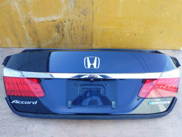 Крышка багажника Хонда Аккорд в Якутске 50872