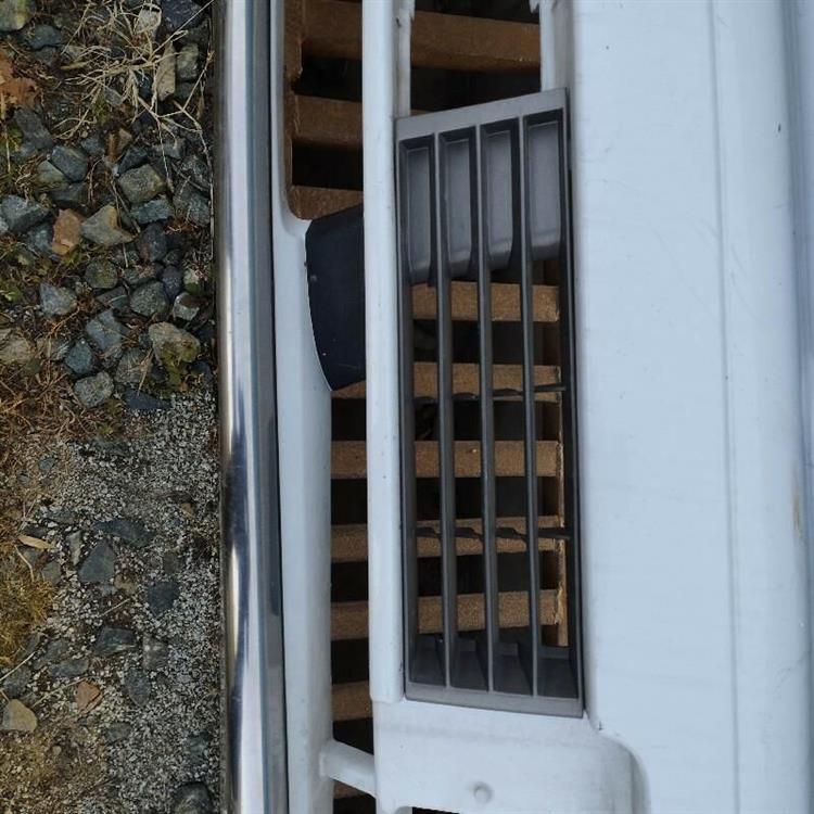 Решетка радиатора Ниссан Глория в Якутске 87606